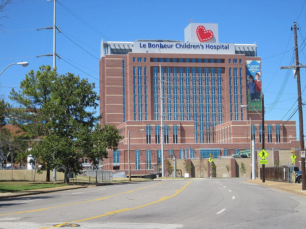 Photo of the outside of Le Bonheur Children's Hospital in Memphis